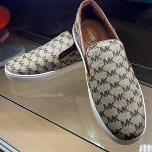 Michael kors size 10 slip on